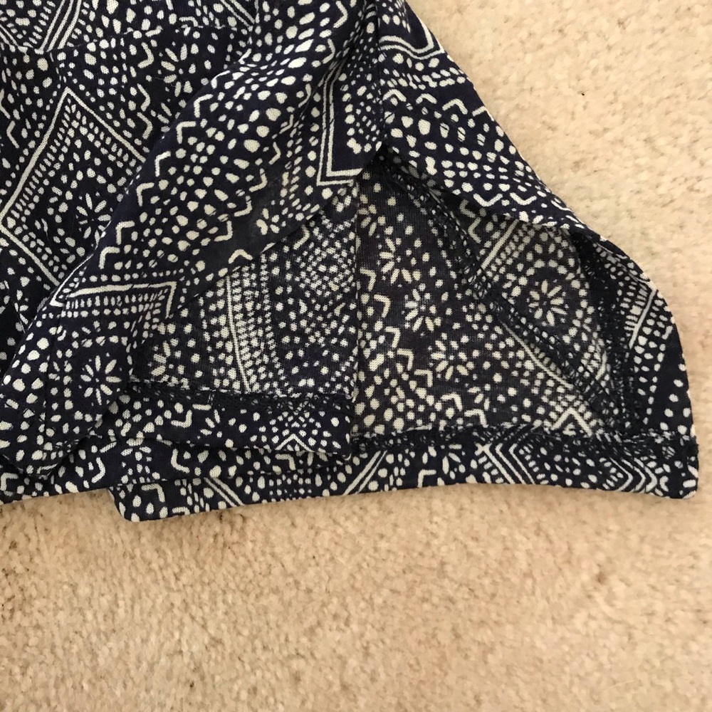 H&M Flowy Tank - Picture 4 of 4